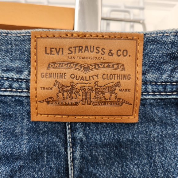 Levi's Mini Skirt - Picture 3 of 7
